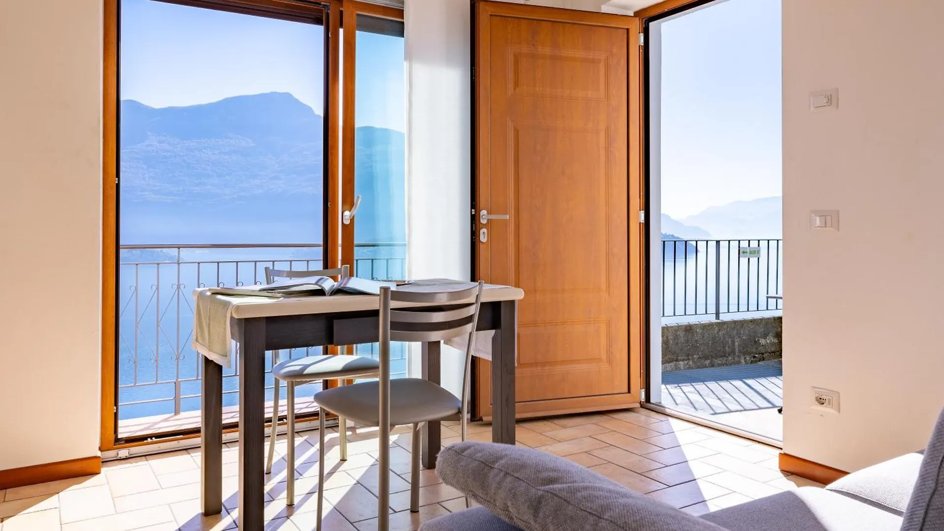 Apartment Lory - Domaso