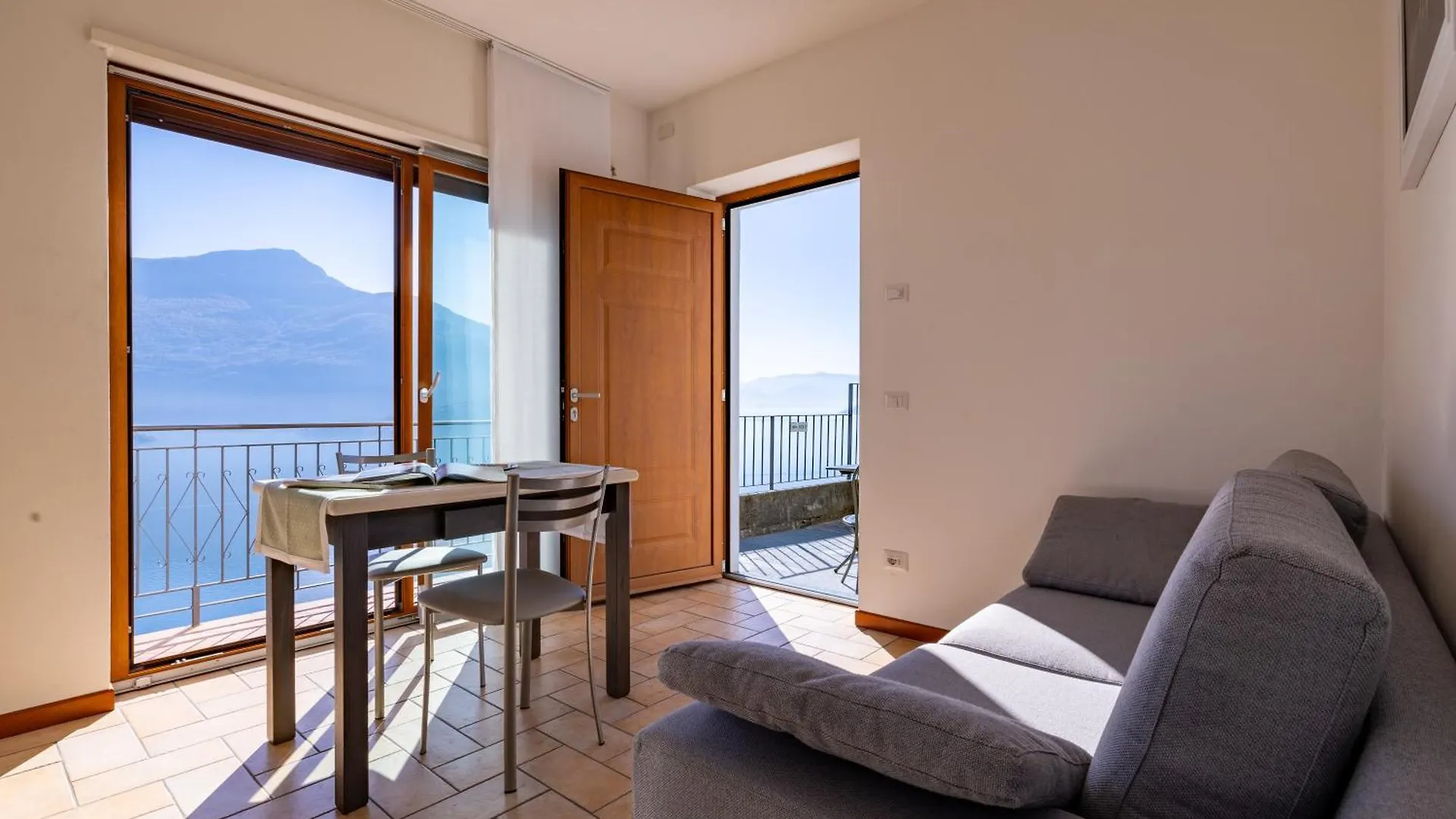 Apartment Lory - Domaso